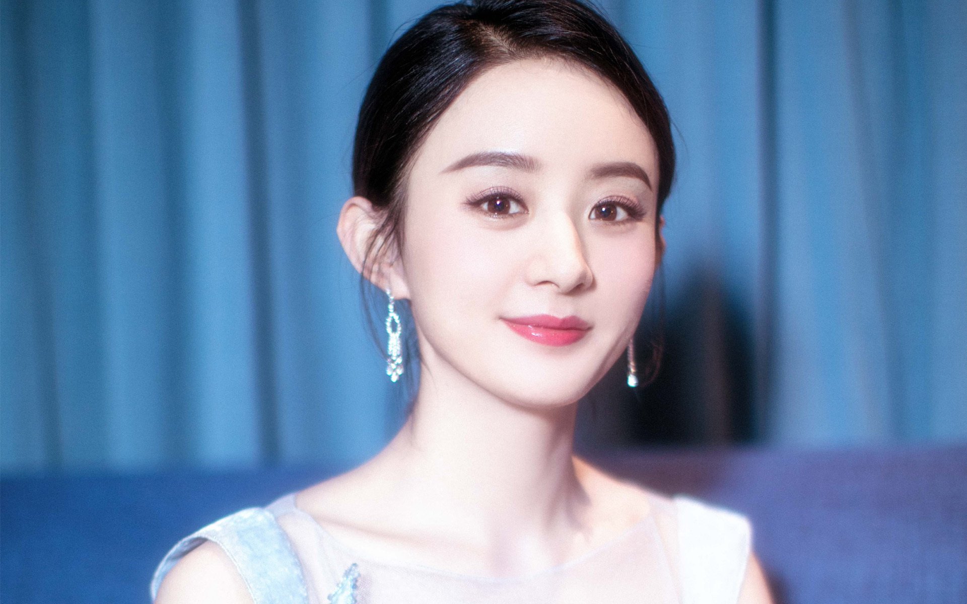 篮球明星公益篮球赛引发社会高度关注,篮球公益广告语