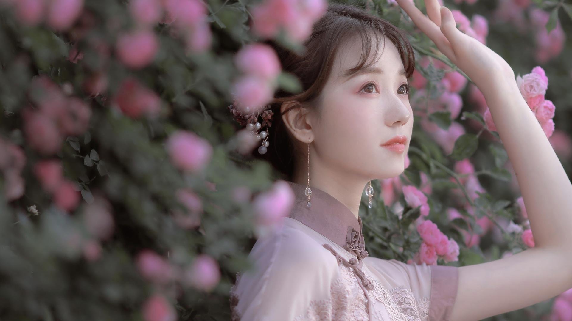 爱游戏娱乐平台-英超经典战役，精彩进球和关键扑救让现场沸腾，英超精华集锦