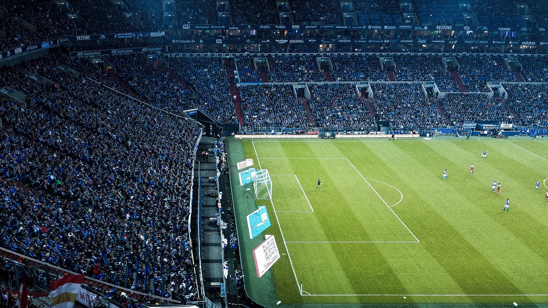 足球文化产业“创新+传承”——打造具有中国元素特色的文化品牌